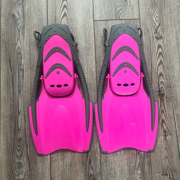 Pink Seadoo snorkelling fins with mesh carrying bag size M (7-10) - Picture 3 of 7